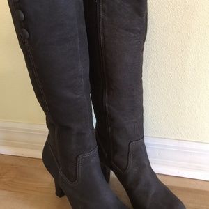 Women's Sofft Chocolate Brown Boots.
